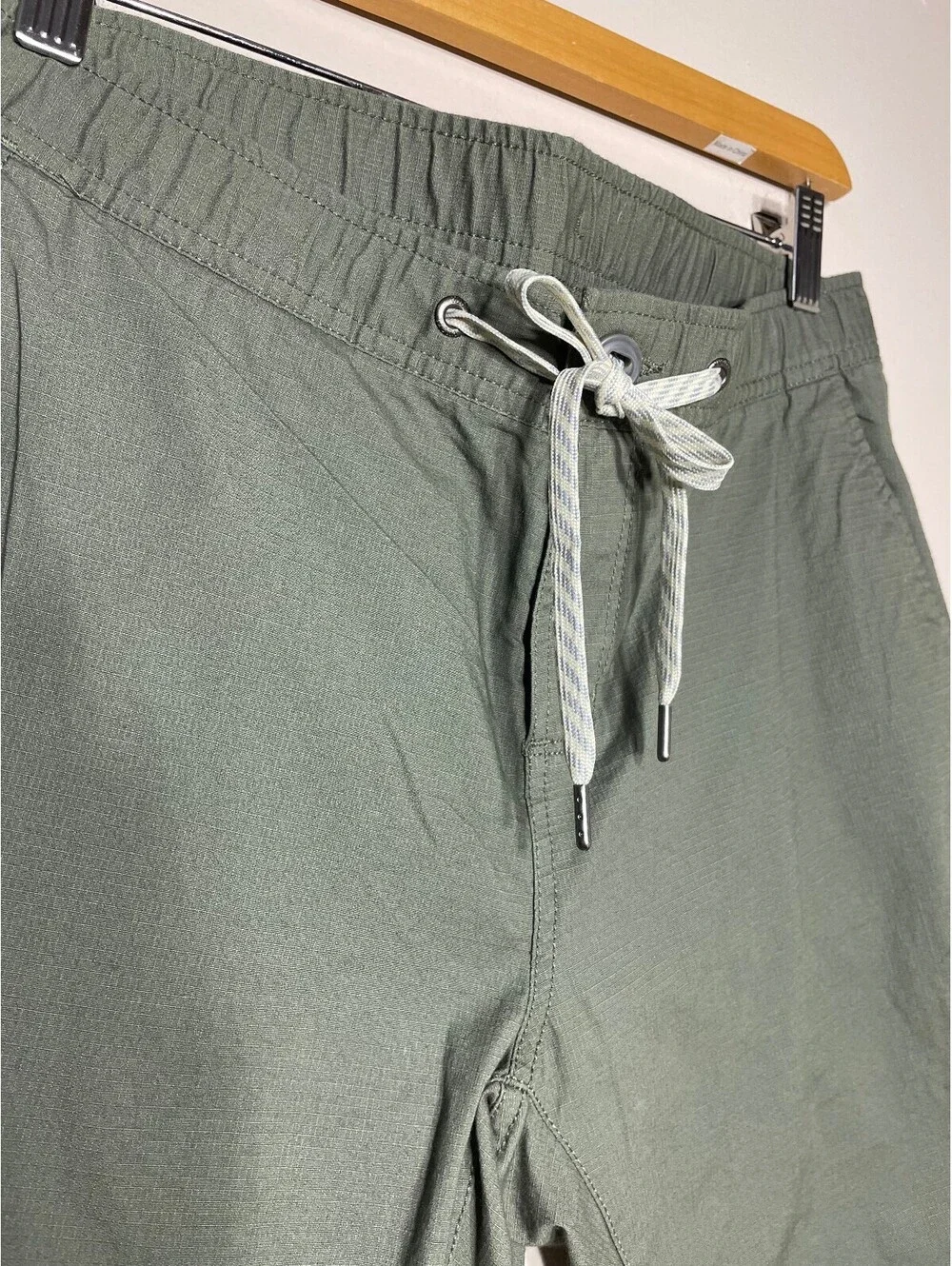 Vuori Men’s Ripstop Climber Pant Army Green Organic Cotton M
